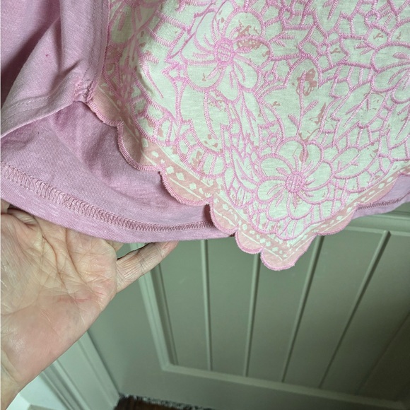 Easel Pink and Cream Floral Blouse - Picture 2 of 6